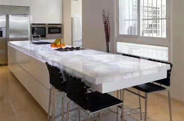 Backlit Cristallo Quartzite